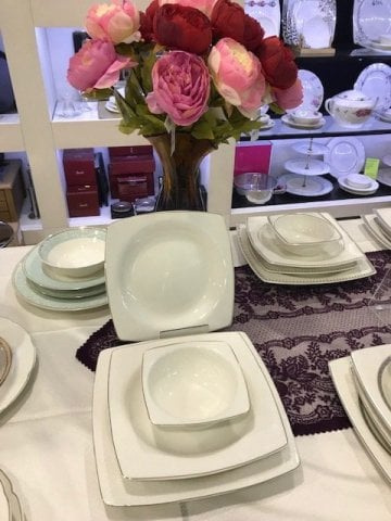 Kütahya Porselen Bone Mare 62 Parça 9559 Desenli Yemek Takımı Altın