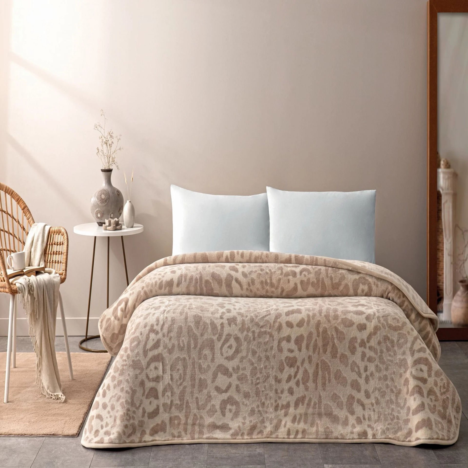 Taç Merlot Çift Kişilik Battaniye Kahverengi